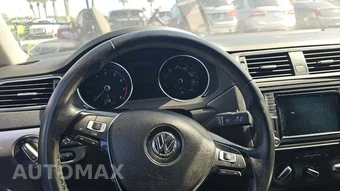 2017 Volkswagen Jetta SE – miniatura 28