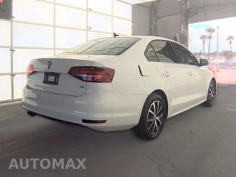 2017 Volkswagen Jetta SE – miniatura 4