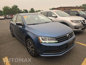 2017 Volkswagen Jetta SE – miniatura 4