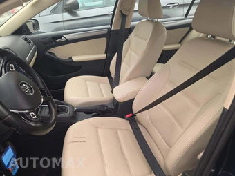 2017 Volkswagen Jetta SE – miniatura 6