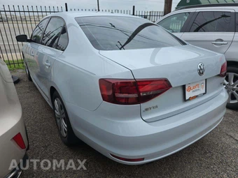 2017 Volkswagen Jetta Trendline – miniatura 2