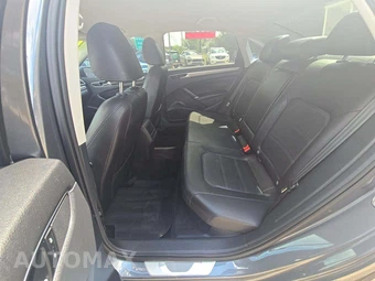 2017 Volkswagen Passat 1.8T R-Line w/Comfort Pkg - miniatura 10