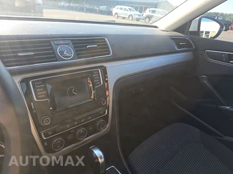 2017 Volkswagen Passat 1.8T S – miniatura 11