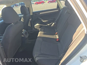 2017 Volkswagen Passat 1.8T S – miniatura 13