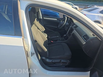 2017 Volkswagen Passat 1.8T S – miniatura 8
