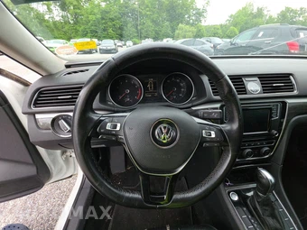 2017 Volkswagen Passat 1.8T SE – miniatura 10