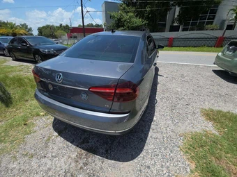 2017 Volkswagen Passat 1.8T SE - miniatura 3