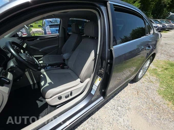 2017 Volkswagen Passat 1.8T SE - miniatura 6