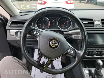 2017 Volkswagen Passat 1.8T SE – miniatura 16