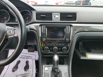 2017 Volkswagen Passat 1.8T SE – miniatura 17