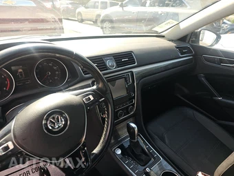 2017 Volkswagen Passat 1.8T SE - miniatura 11