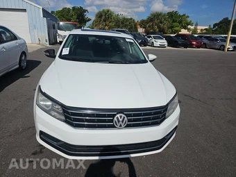 2017 Volkswagen Passat 1.8T SE - miniatura 2