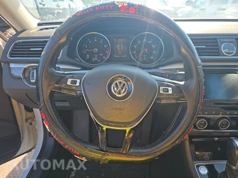 2017 Volkswagen Passat 1.8T SE – miniatura 10
