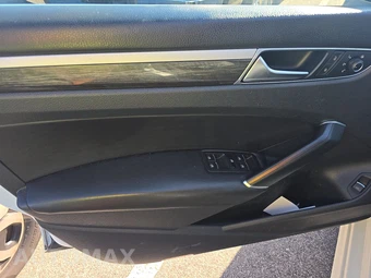 2017 Volkswagen Passat 1.8T SE – miniatura 9