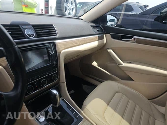 2017 Volkswagen Passat 1.8T SEL Premium - miniatura 11
