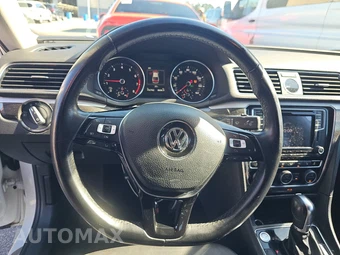 2017 Volkswagen Passat 1.8T SEL Premium – miniatura 10