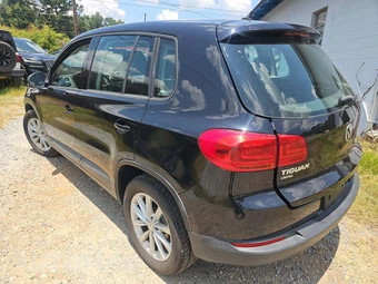 2017 Volkswagen Tiguan Limited - miniatura 2