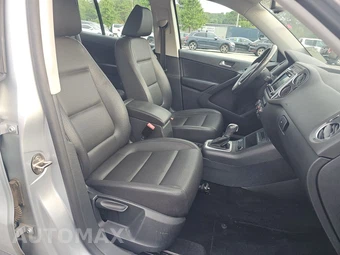 2017 Volkswagen Tiguan S - miniatura 8