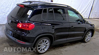 2017 Volkswagen Tiguan S – miniatura 4