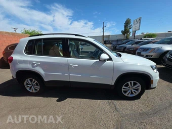 2017 Volkswagen Tiguan S - miniatura 4