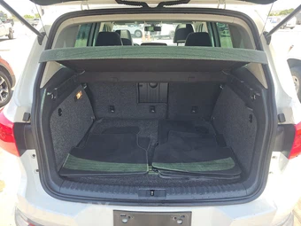 2017 Volkswagen Tiguan SEL – miniatura 16