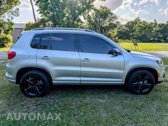 2017 Volkswagen Tiguan Sport - miniatura 8