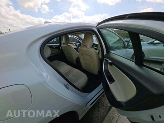 2017 Volvo S60 T5 Dynamic – miniatura 16
