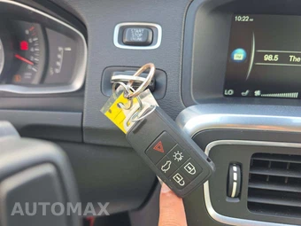 2017 Volvo S60 T5 Dynamic – miniatura 8
