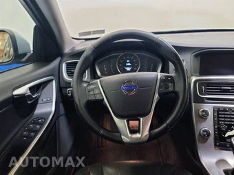 2017 Volvo S60 T5 Dynamic - miniatura 8