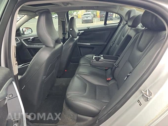 2017 Volvo S60 T5 Inscription - miniatura 11