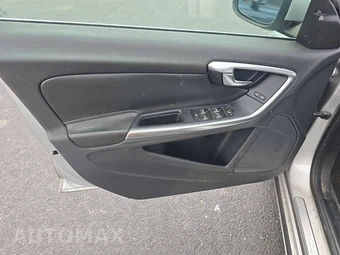 2017 Volvo S60 T5 Inscription - miniatura 4