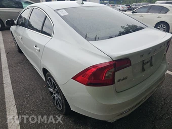 2017 Volvo S60 T5 Inscription - miniatura 6