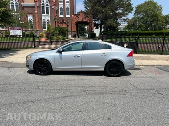 2017 Volvo S60 T5 Inscription - miniatura 2