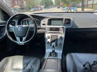 2017 Volvo S60 T5 Inscription - miniatura 8