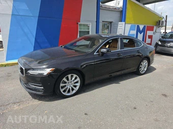 2017 Volvo S90 T6 Momentum