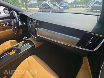 2017 Volvo S90 T6 Momentum – miniatura 19