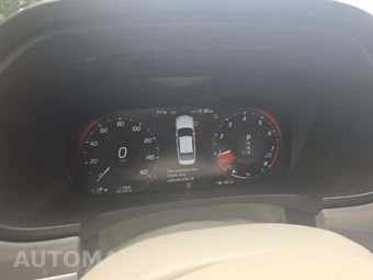 2017 Volvo S90 T6 Momentum – miniatura 9