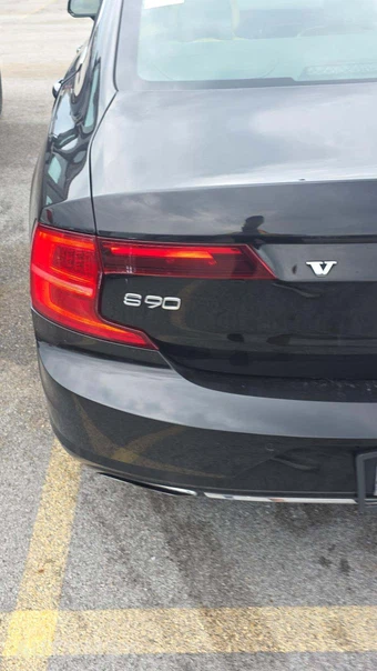 2017 Volvo S90 T6 Momentum - miniatura 31