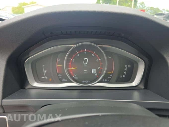 2017 Volvo V60 Cross Country T5 Platinum - miniatura 9