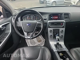 2017 Volvo V60 Cross Country T5 – miniatura 14