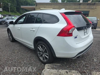2017 Volvo V60 Cross Country T5 – miniatura 6