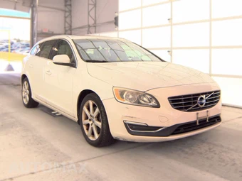 2017 Volvo V60 T5 Premier - miniatura 3