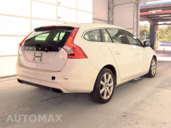 2017 Volvo V60 T5 Premier - miniatura 4