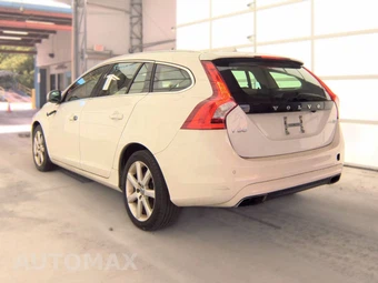2017 Volvo V60 T5 Premier - miniatura 6