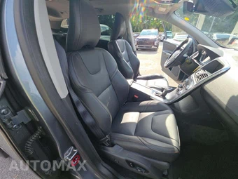 2017 Volvo XC60 T5 Dynamic – miniatura 18