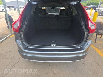 2017 Volvo XC60 T5 Inscription - miniatura 17