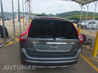 2017 Volvo XC60 T5 Inscription - miniatura 5
