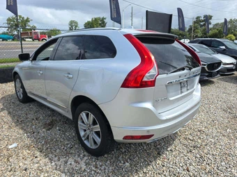2017 Volvo XC60 T5 Inscription - miniatura 2