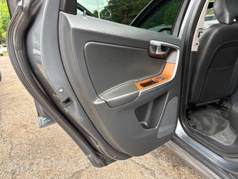 2017 Volvo XC60 T5 Inscription - miniatura 16