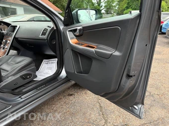 2017 Volvo XC60 T5 Inscription - miniatura 18